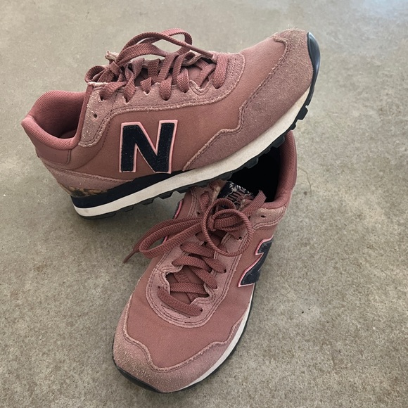 New balance women’s size 8 - Picture 2 of 4